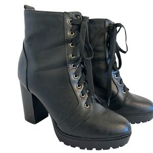 SODA Chunky High Heel Combat Boots Size 10 W